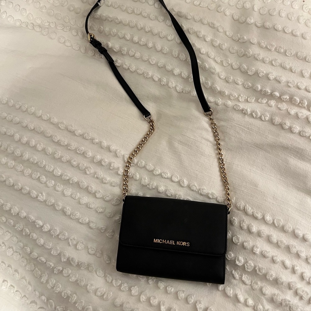 Black Michael Kors crossbody wallet purse